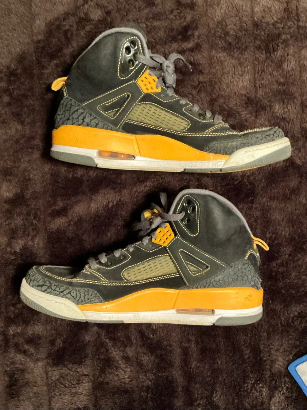 Jordan Men's Black and Yellow High-Top Sneakers